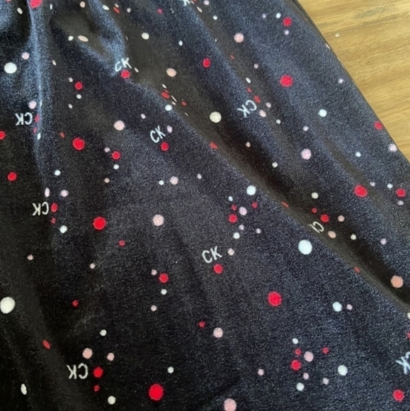 Calvin Klein Black Velvet Velour Dress Girl's XL 16 Short Sleeve Dot Logo Print - Picture 2 of 5
